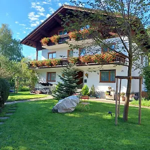 2* Penzion Fruehstueckspension Helmhof